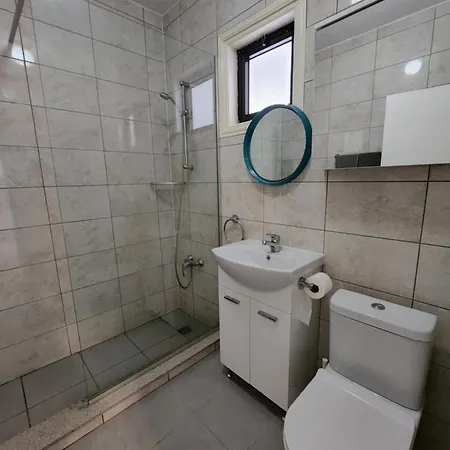 דירה Merab Holidays Annita Court B14